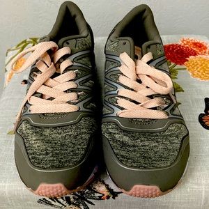 Women's U.S. POLO ASSN. Grey/pink Athletic Shoes Size 5 1/2 Comfort Insoles